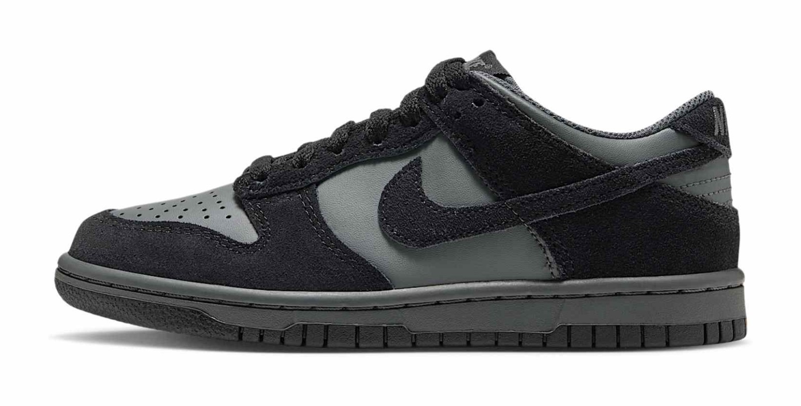 Nike Dunk Low Suede