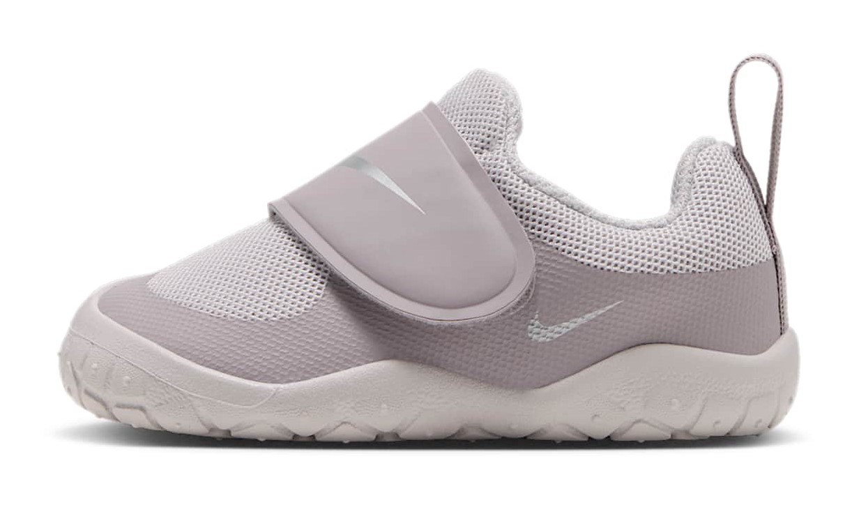 Nike Swoosh 1 Essential