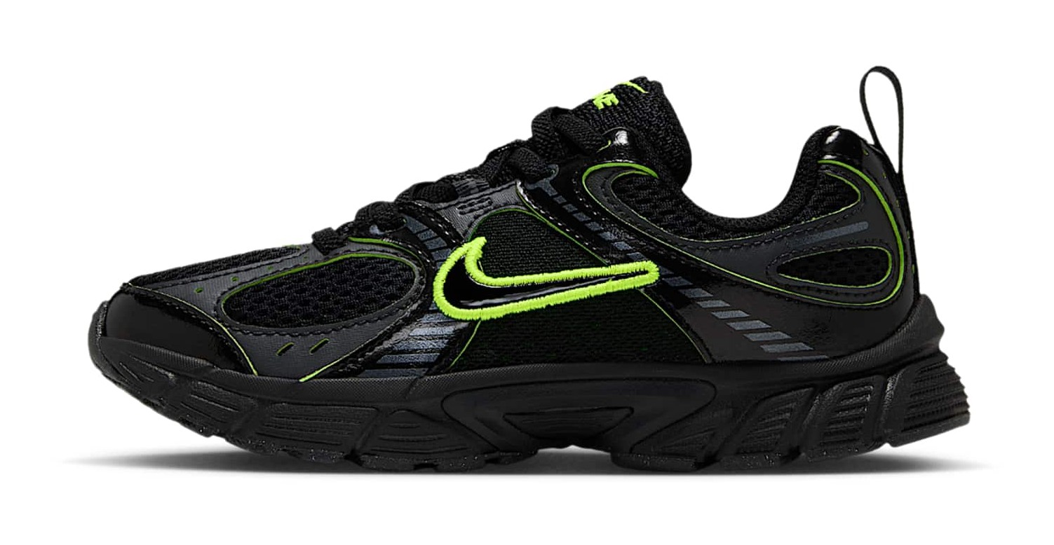 Nike V5 RNR "Black & Dark Smoke Grey"