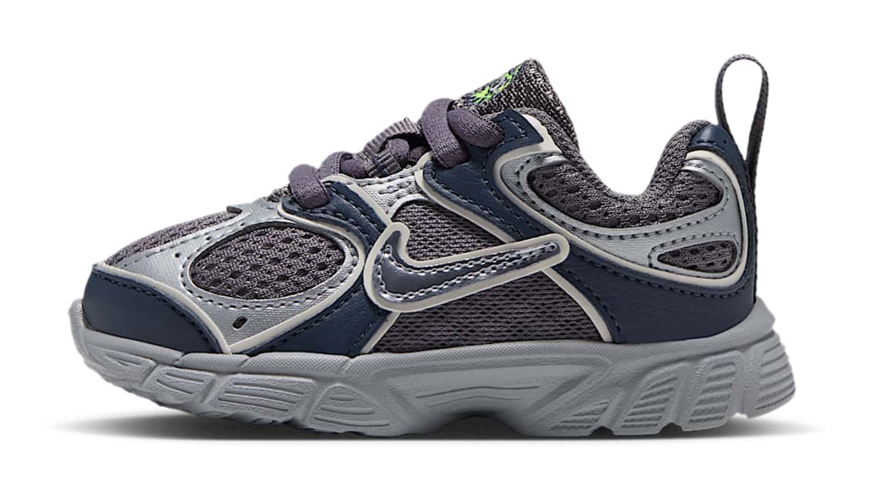 Nike V5 RNR SE "Pencil Point & Wolf Grey"