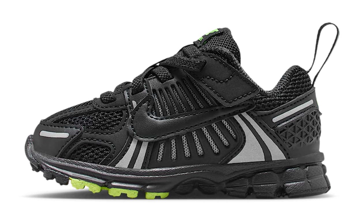 Nike Vomero 5 "Black & Volt"