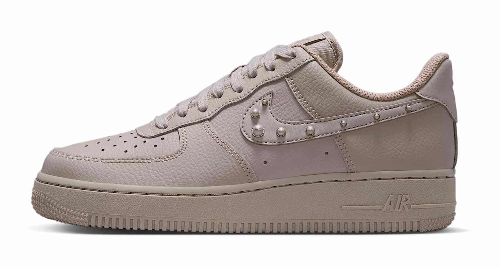 Nike Air Force 1 Low '07 "Cream Ii & Metallic Silver"