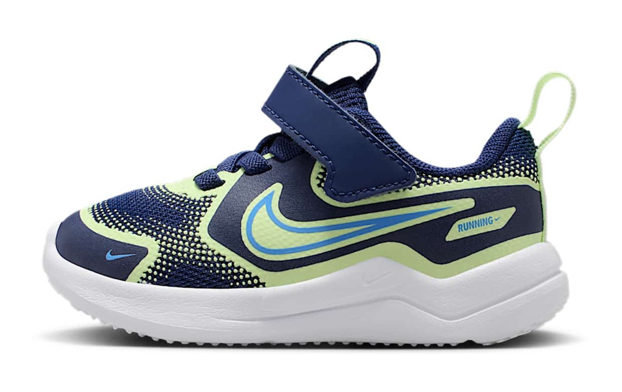 Nike Cosmic Runner