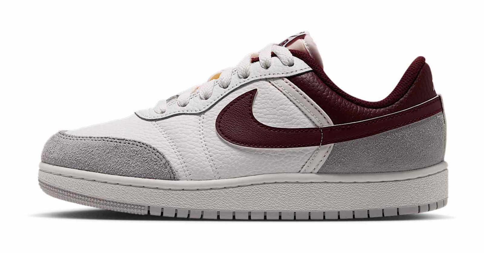 Air Jordan Skyline Low "Summit White & Light Smoke Grey"